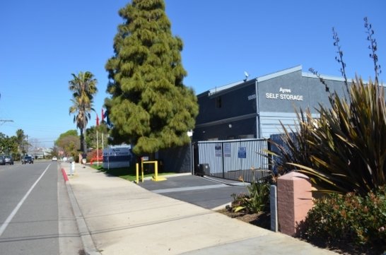 View of the Costa Mesa storage location from the street view